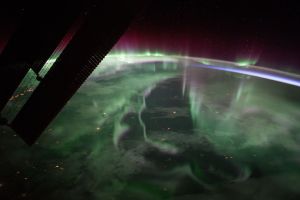 ISS-NASA-Aurora-over-Canada.jpg